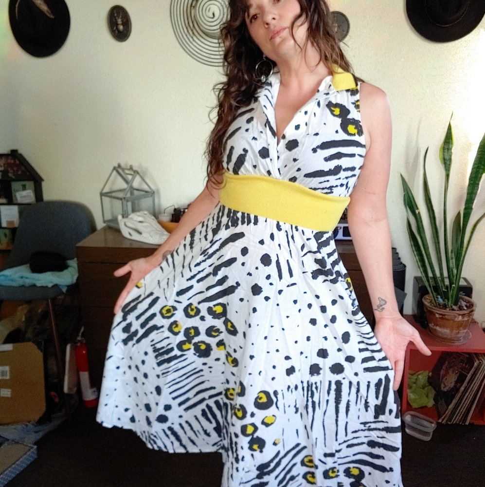 Vintage 70s pin-up Style sundress with pockets